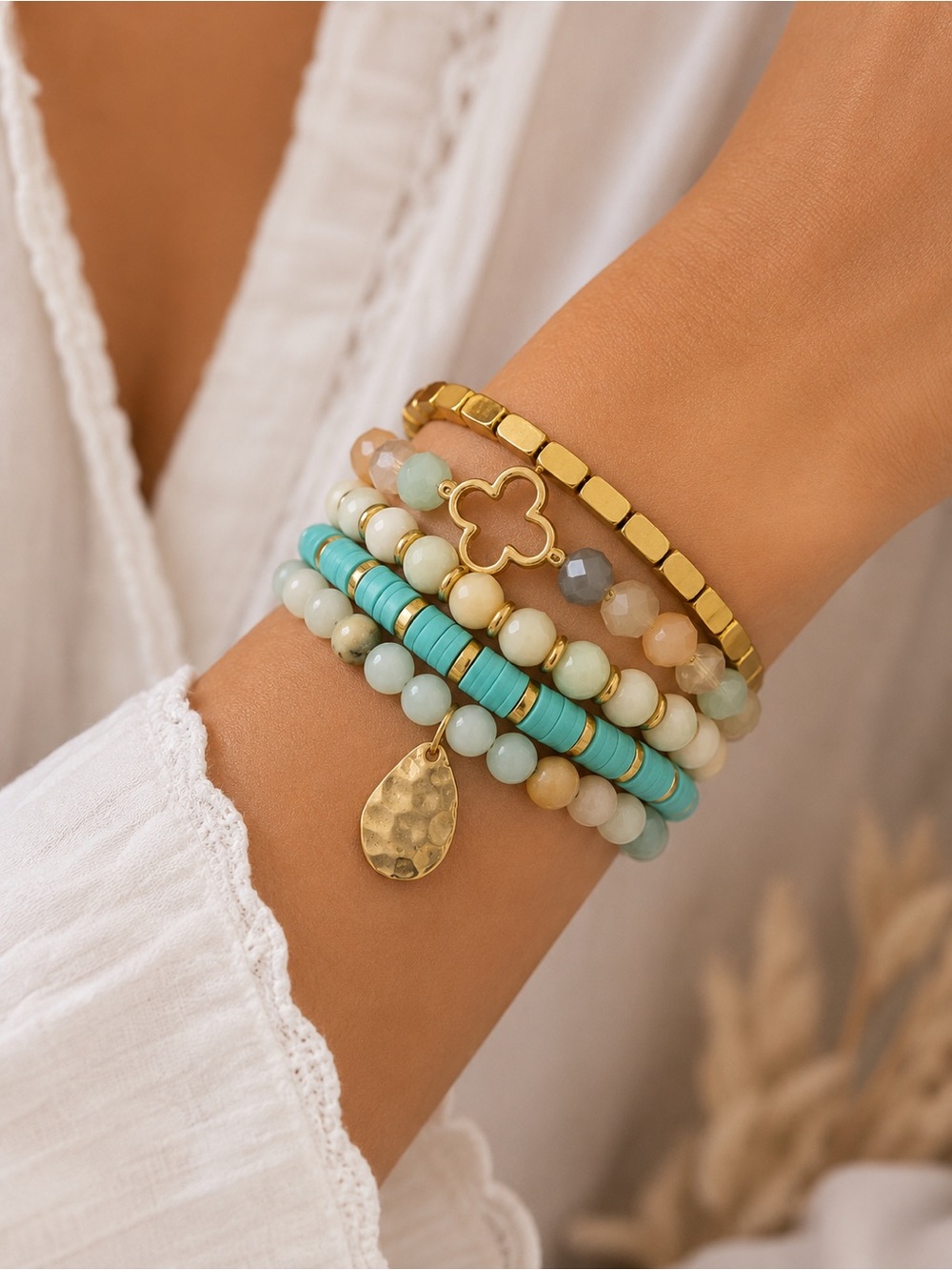 Nicole Miller New York NWT Coastal Beaded Bracelet Stack Gift Box Boho Chic - Picture 2 of 5
